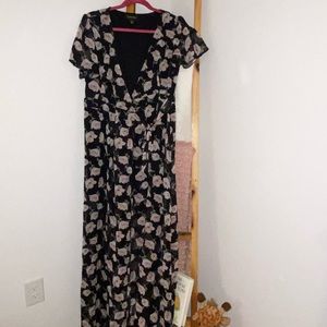 Beautiful floral spring dress!!